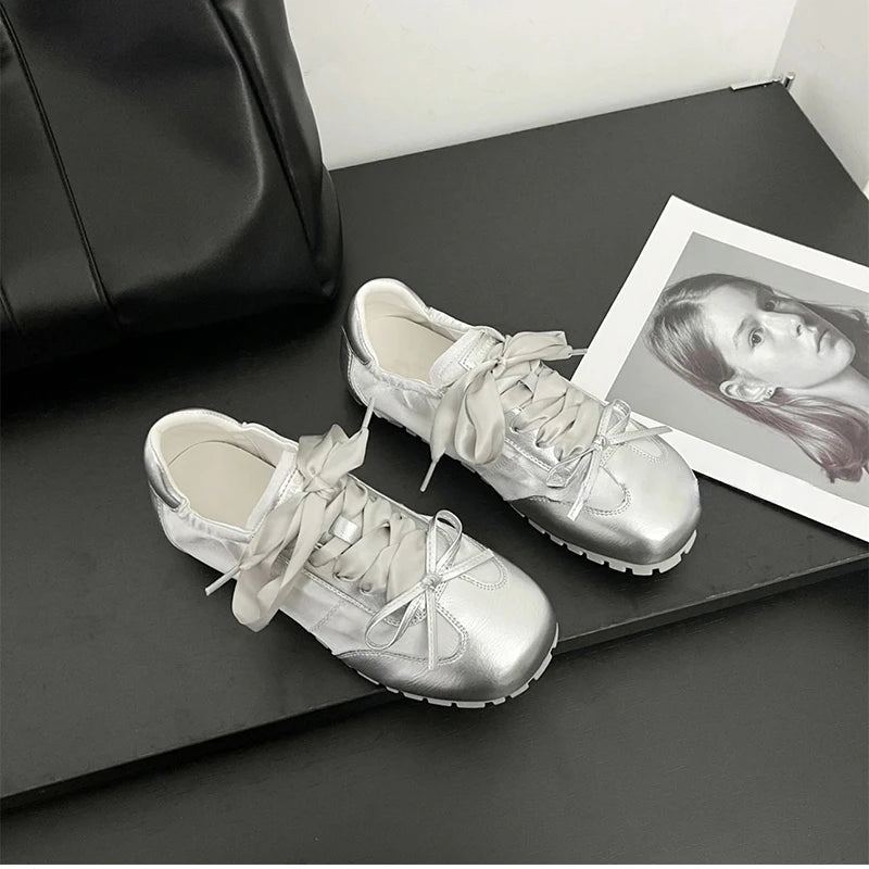 Aiertu Back  to school Luxury Designer Women Sneakers Flats Shoes Fashion Comfort Lace Up Non Slip Flats Ladies Outdoor Walk Shoes Aiertu