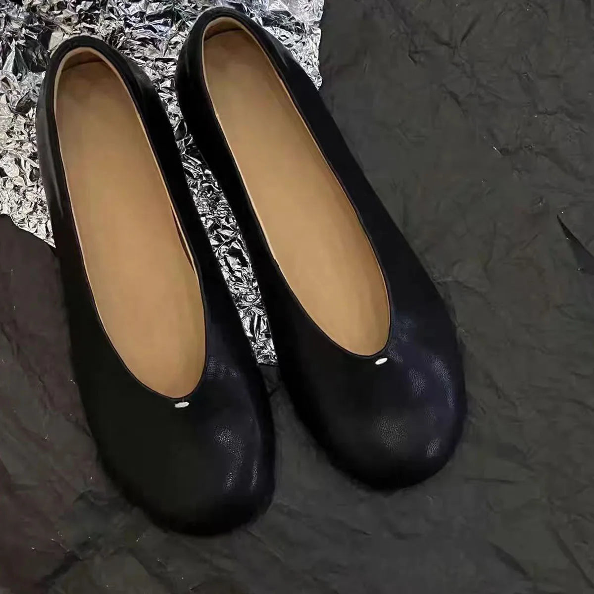 AIERTU  -  Red Round Toe Women's Mary Jane Flats Spring Cute Slip On Big Toe Ballet Flats Shoes Size 35-40 Aiertu