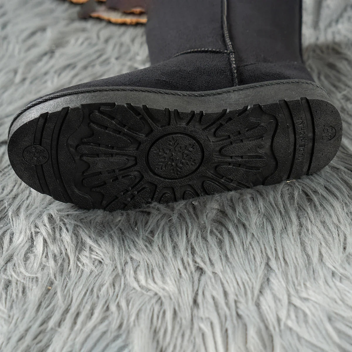 Women Shoes on Sale High Quality Winter Slip-on Mid-calf  Women Boots Fashion Solid Casual Snow Boots Large Size Platform Boots Aiertu