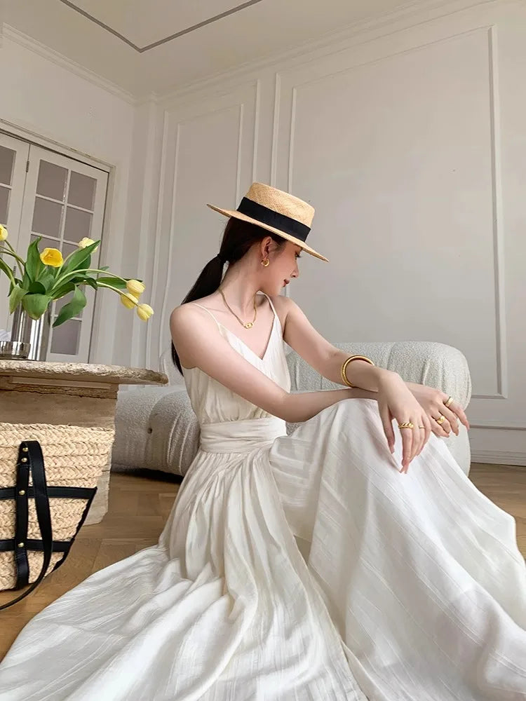 Aiertu Off White Suspender Dress For Women'S Summer 2024 New Design Sense V-Neck Sleeveless Waist Slimming Holiday Long Dress Aiertu