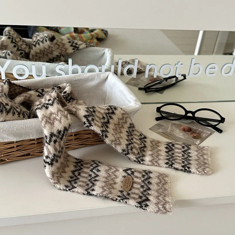 AIERTU  -  Women's Winter Scarf Sweet Warm Fel Island Style Knitted Wool Scarf High End Retro Thickened Warm Woolen Scarf Fashion Scarf Aiertu