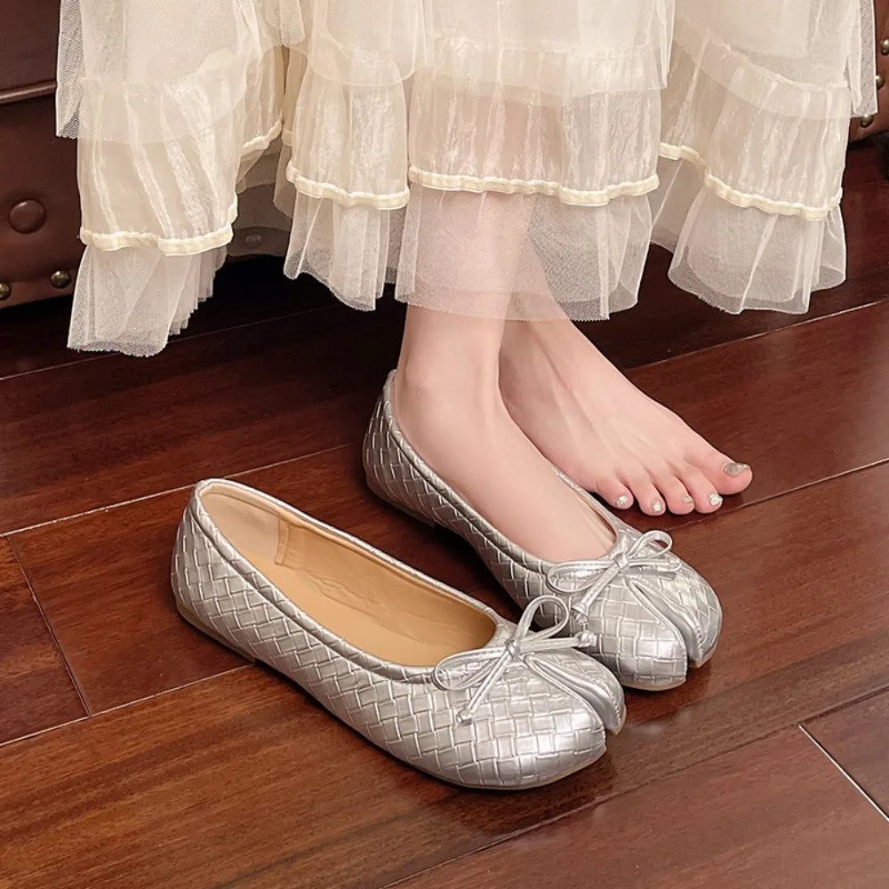AIERTU  -  New Korean Style Women's Split-Toe Loafers Shallow Cut Ballet Flat Slip-Ons with Comfortable Mary Jane Spring/Autumn Tabis Shoes Aiertu