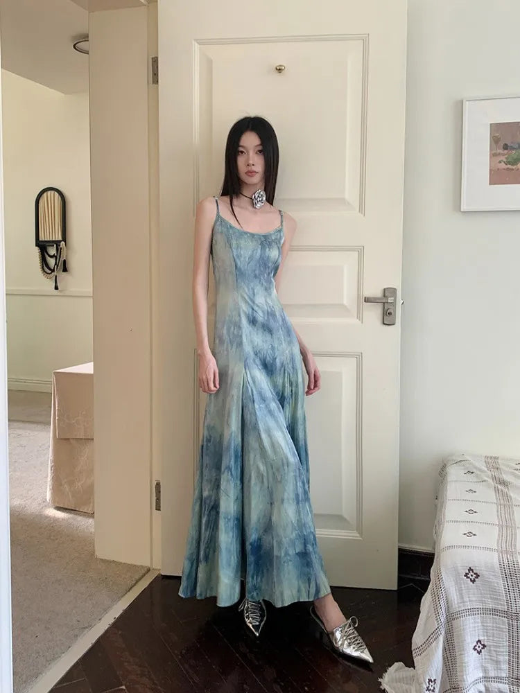 Aiertu A Minimalist And Luxurious Dress For Women, With A Summer Halo Dyeing Temperament And A Slim Fitting Seaside Strap Long Dress Aiertu