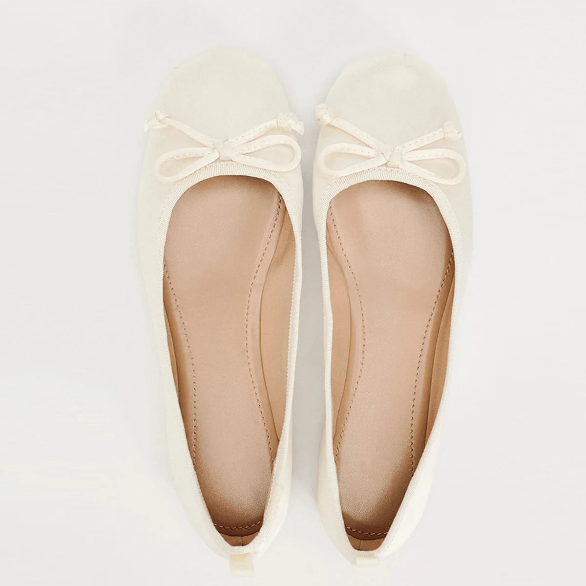 AIERTU  -  Satin Bow Wrinkles Round Toe Mary Jane Flats Low Heel Slip On Ballet Shoes Comfortable Dress Shoes for All-Year Daily Work Casua Aiertu