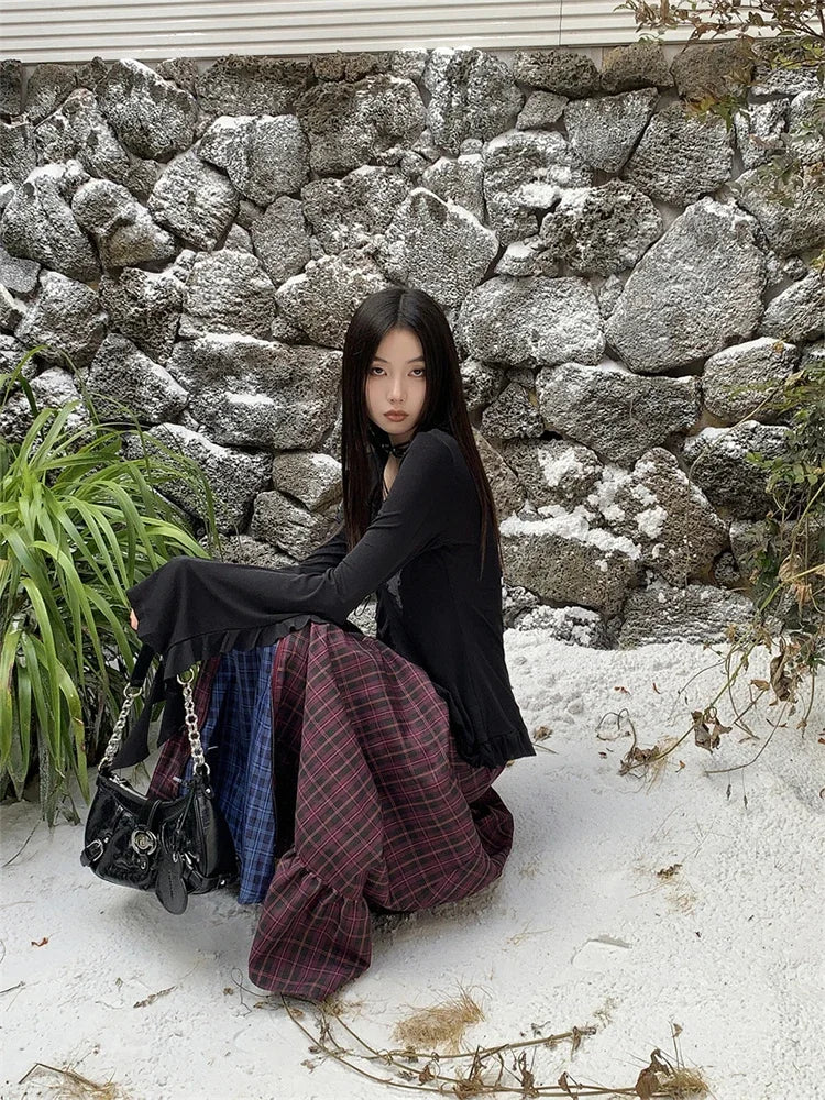 Aiertu Women's Plaid A-line Long Skirt Vintage Y2k Skirt Harajuku Korean Streetwear Fashion A-line Skirts Emo 2000s Trashy Clothes Aiertu
