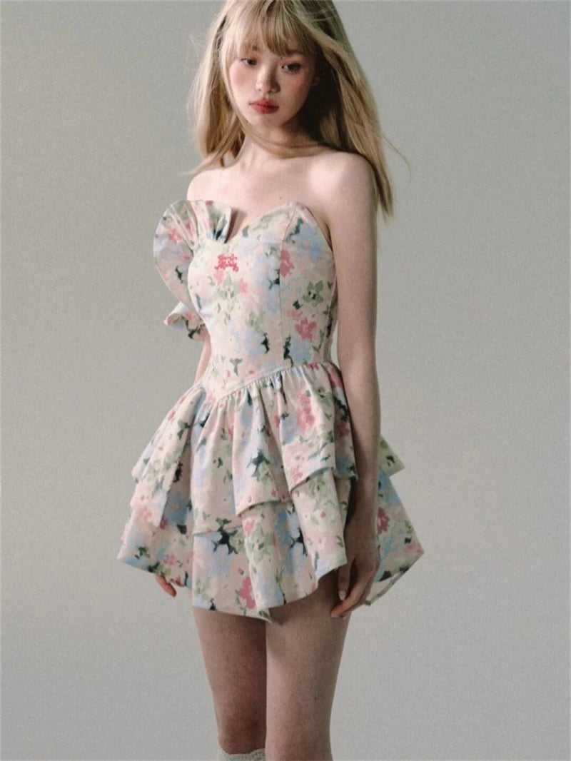 Aiertu French Design Floral Strapless Dress Women Summer New Holiday Casual Y2k Dress Female Fashion Slimming Irregular Mini Dress 2024 Aiertu