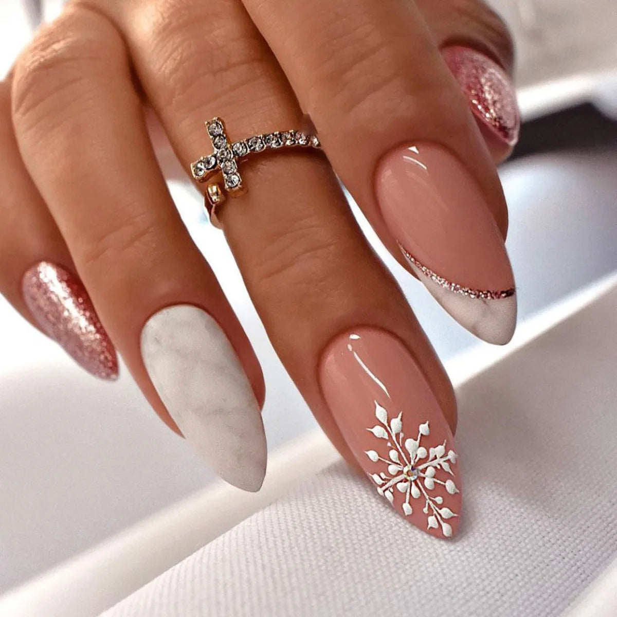 Aiertu Medium-length Acrylic Almond Fake Nails Art Cool Hottie Girl Wear False Nails Europe and USA Press on Nail Removable French Nail Aiertu