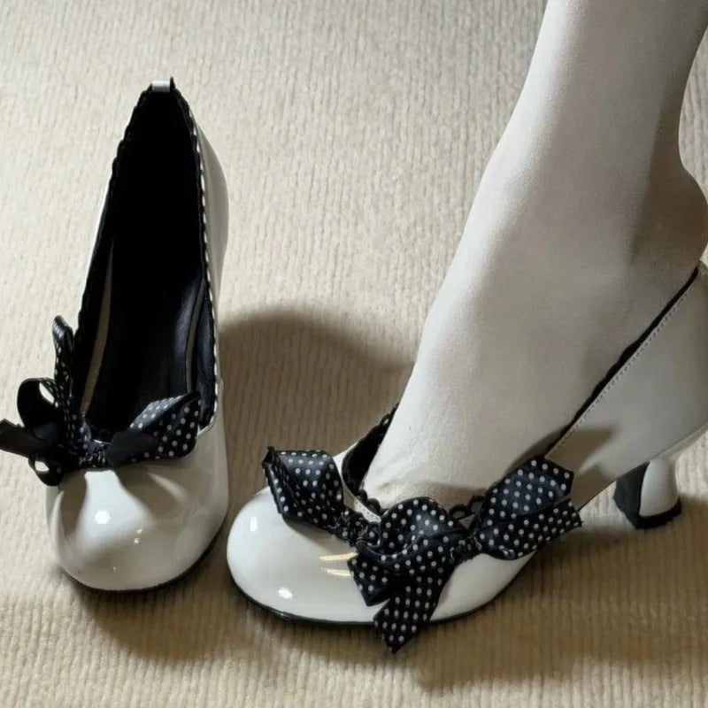 AIERTU  -  Riband Bow Round Toe Kitten Heel Mary Jane Shoes Women Pumps Sweet Chunky-Heel Dress Shoes Spring Vintage Lolita Shoes Aiertu