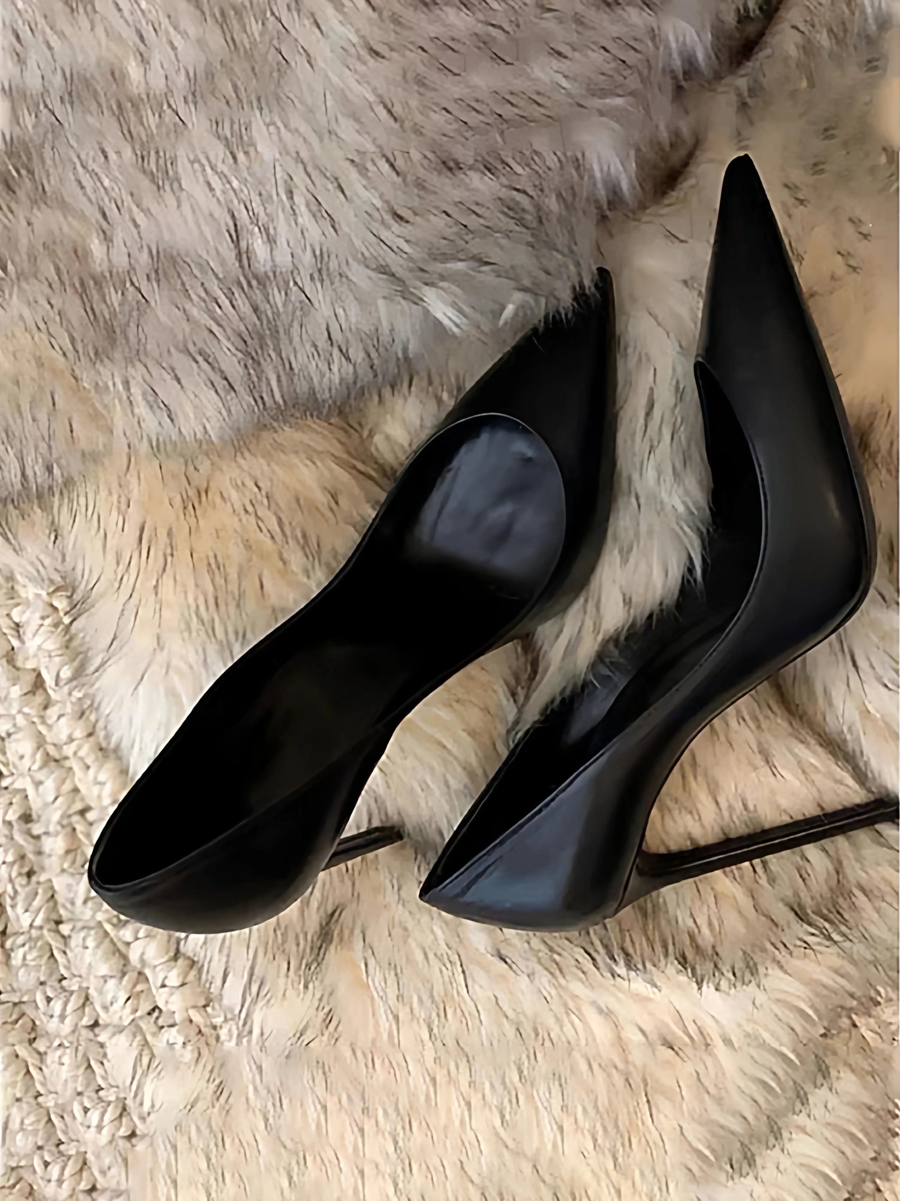 AIERTU  -  Temperament Black High Heels New Female Temperament Goddess Style 12cm Single Shoe Professional Commuter Versatile Single Shoe Aiertu
