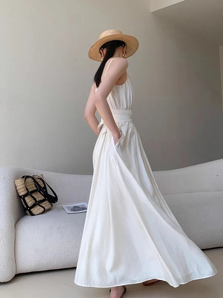 Aiertu Off White Suspender Dress For Women'S Summer 2024 New Design Sense V-Neck Sleeveless Waist Slimming Holiday Long Dress Aiertu