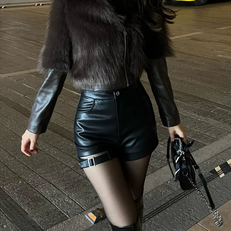 Aiertu Sexy Black Pu Leather Shorts Women's Autumn and Winter Tight Gothic High Waist Shorts Street Fashion Y2K Hot Girl Outfit Aiertu