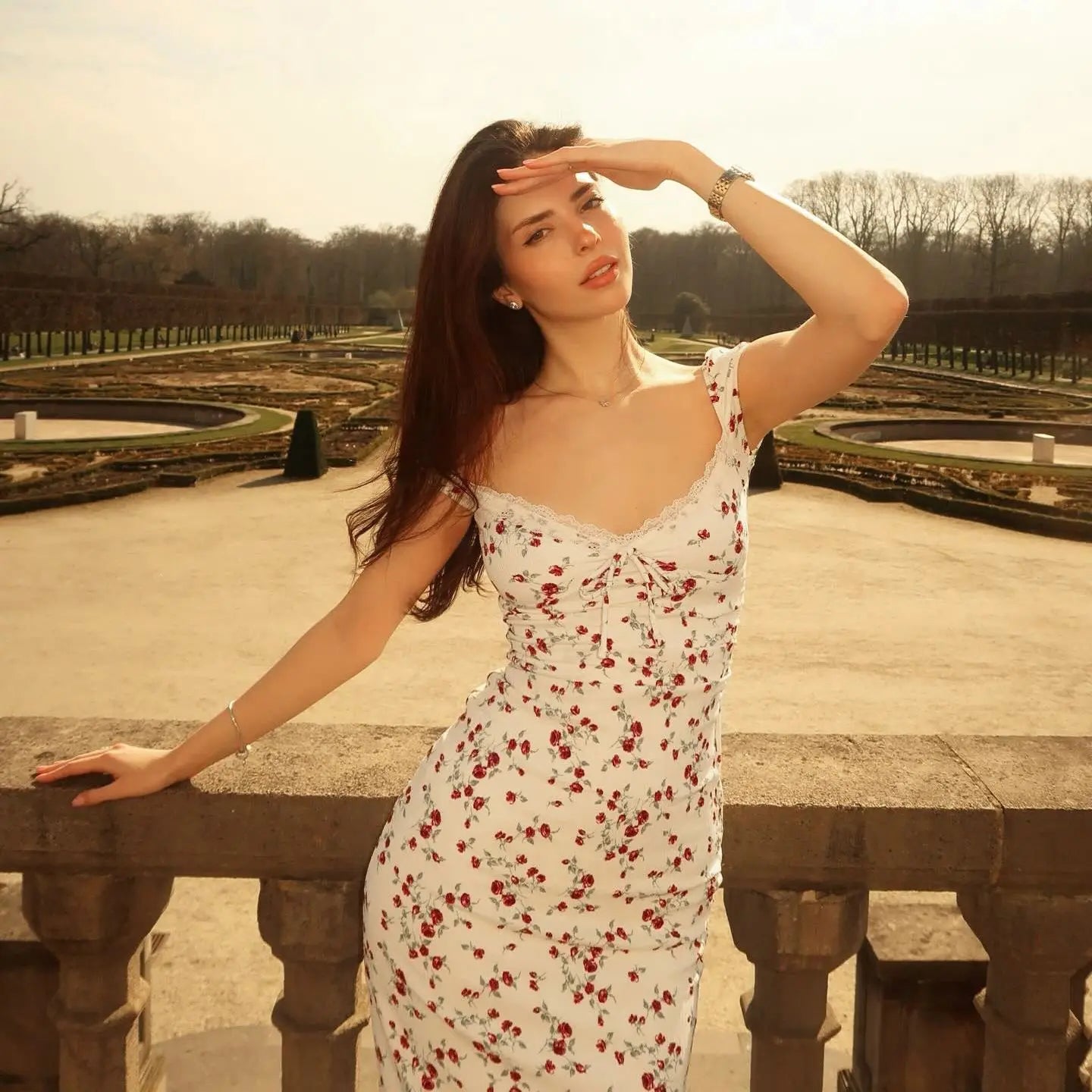 AIERTU  -  French Retro Rose Floral Dress with Waist and Thin Folds Pure Lust Sweet and Spicy Temperament Long Dress Aiertu