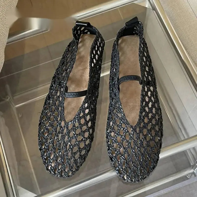AIERTU  -  Summer Hollow Weave Mesh Women Loafers Fashion Round Toe Slip On Female Beach Casual Shoes Flat Sandals Zapatos De Mujer Aiertu