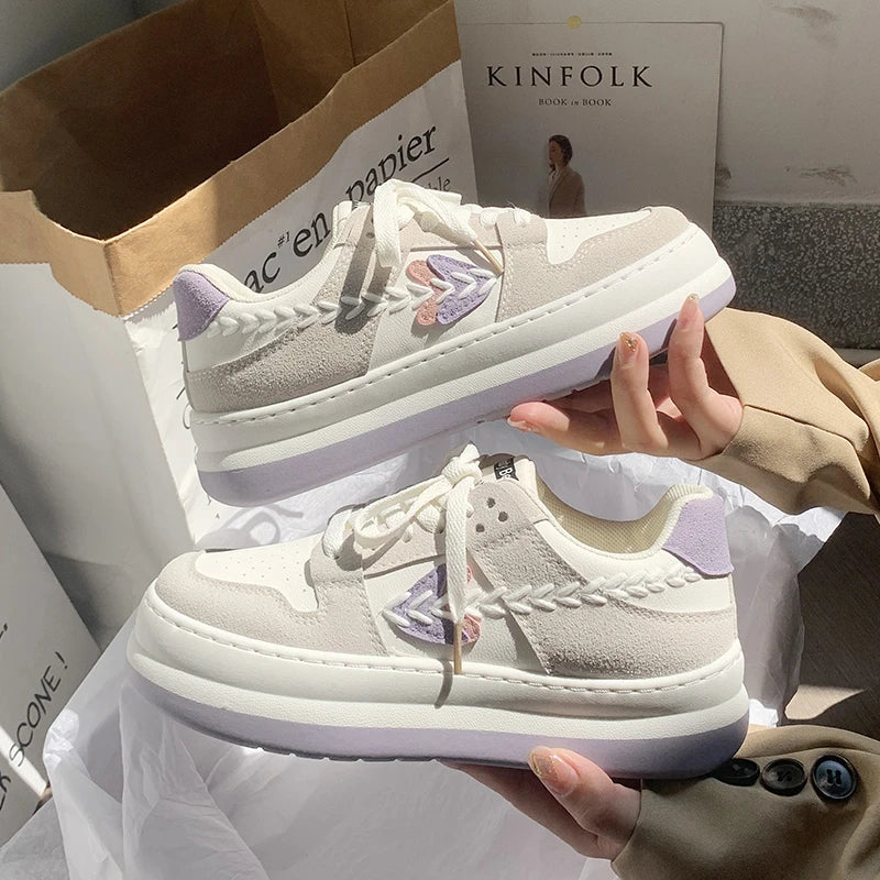 Aiertu Women's Sports Sneakers Casual White Flats Shoes New Versatile Thick Bottom Shoes Female Flat Bottom Vulcanized Sports Shoes Aiertu