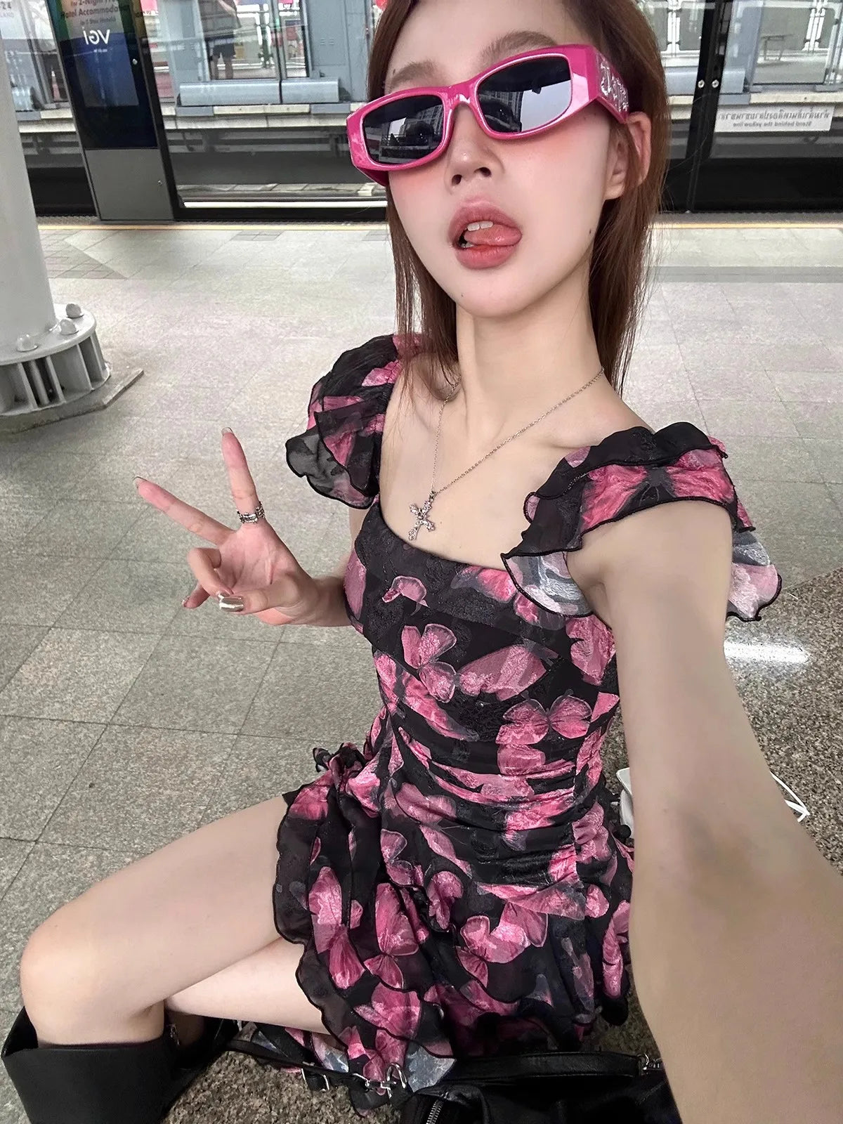 Aiertu Y2K Summer Women's Fashion One-shoulder Irregular Trailing Suspender Black White Chic Tutu Dress Street Wear Vacation Sundress Aiertu