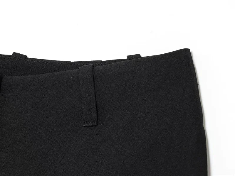 AIERTU  -  Women's Casual Shorts New Summer Black Cropped Simple Shorts Fashionable Capable Commuter Personality Ladies Shorts Aiertu