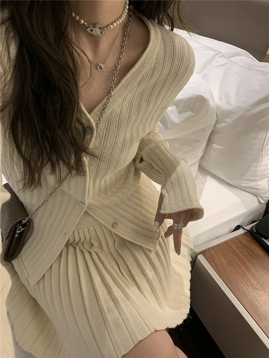 Aiertu New Fashion Casual Single Breasted Knitted Two Piece Set Women Sweater Cardigan Coat + Pleats Skirt Sets Vintage 2 Piece Suits Aiertu
