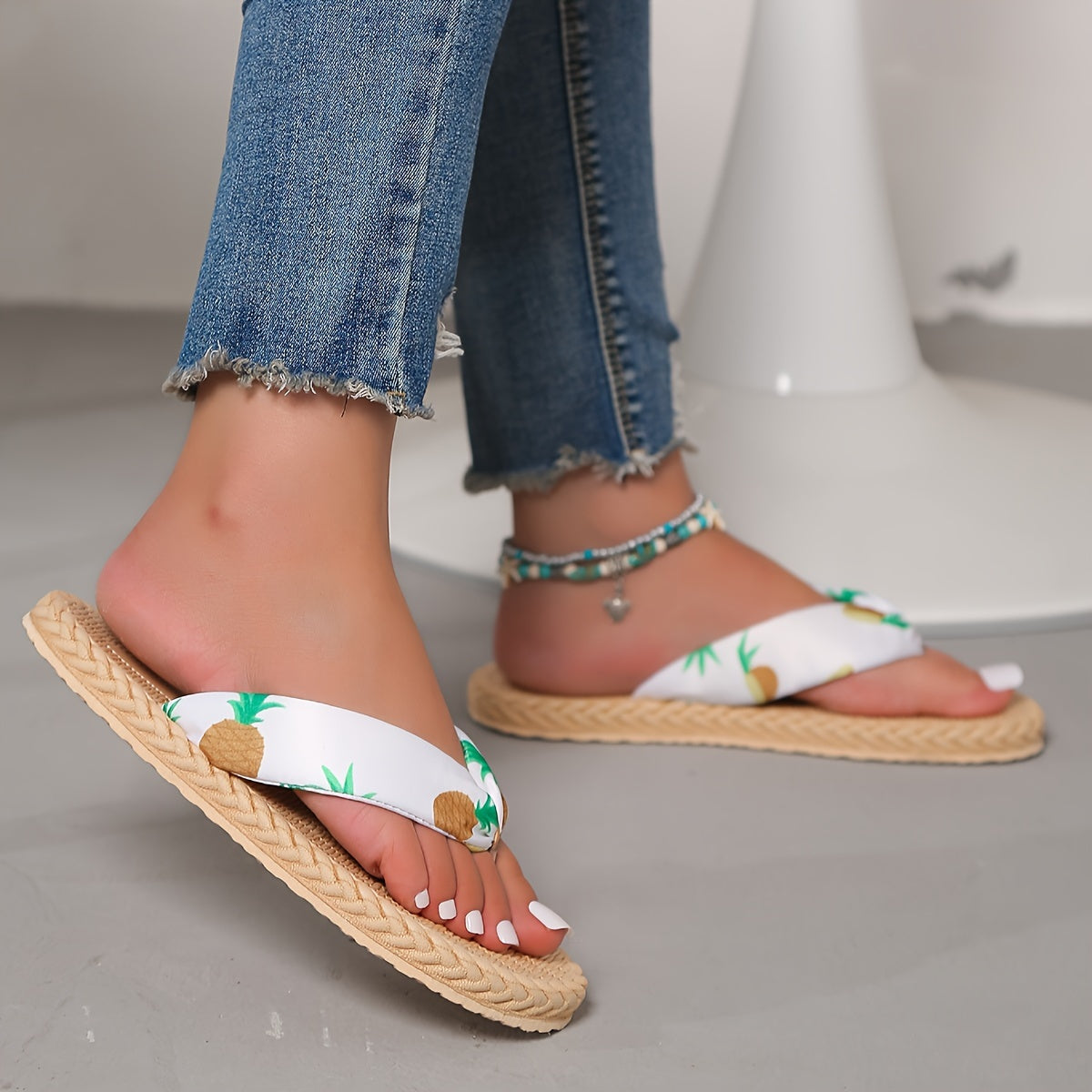 Aiertu Women's Flower Pattern Flip Flops, Casual Clip Toe Summer Shoes, Lightweight Beach Shoes Aiertu