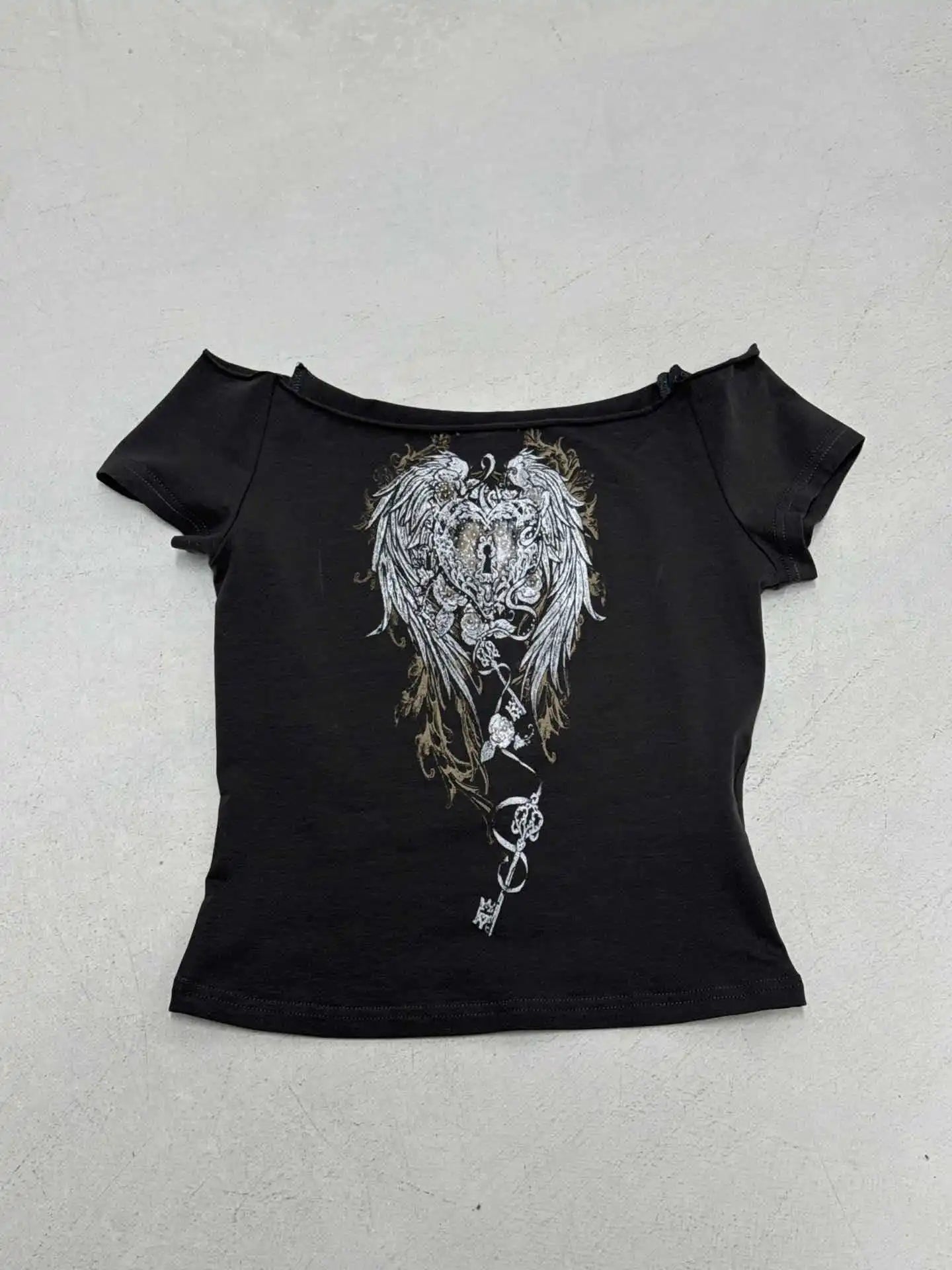 Aiertu  -  Y2K Spice Girls Return to Work Wings Key Printed One-Word Shoulder Short Sleeve T-Shirt Dark Wind Slim Skinny Off-Shoulder Top Aiertu