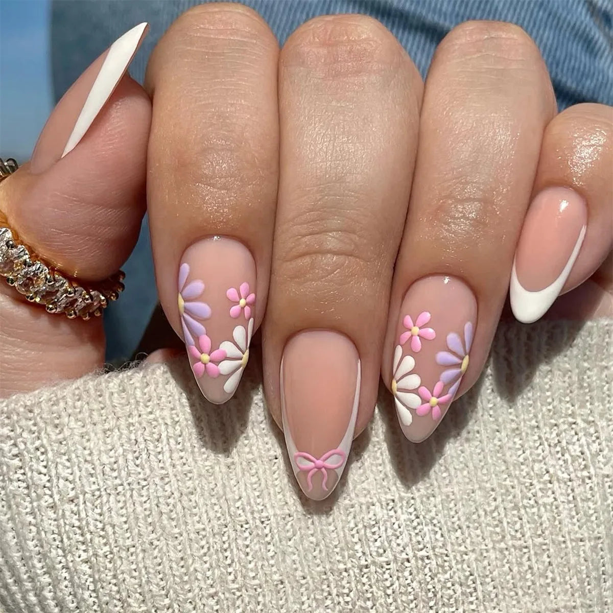Aiertu  -  24pcs Flower Design Press on Nails Wearable Summer Blue Wave Gradient Almond Fake Nail Art Pearl Cat's Eye Long False Nails Sets Aiertu