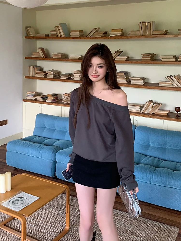 Aiertu  -   Autumn/Winter New Fashion Off Shoulder Slant Shoulder Sexy Sweatshirt for Women Solid Color Loose Casual Short T-shirt Women Top Aiertu