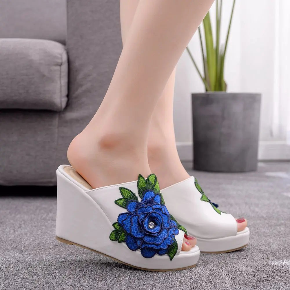 Aiertu  -  Queen Black White Peep Toe Platform Wedges Sandals Wedges High Heels Slippers Beach Sandals For Women Lace Flower Aiertu