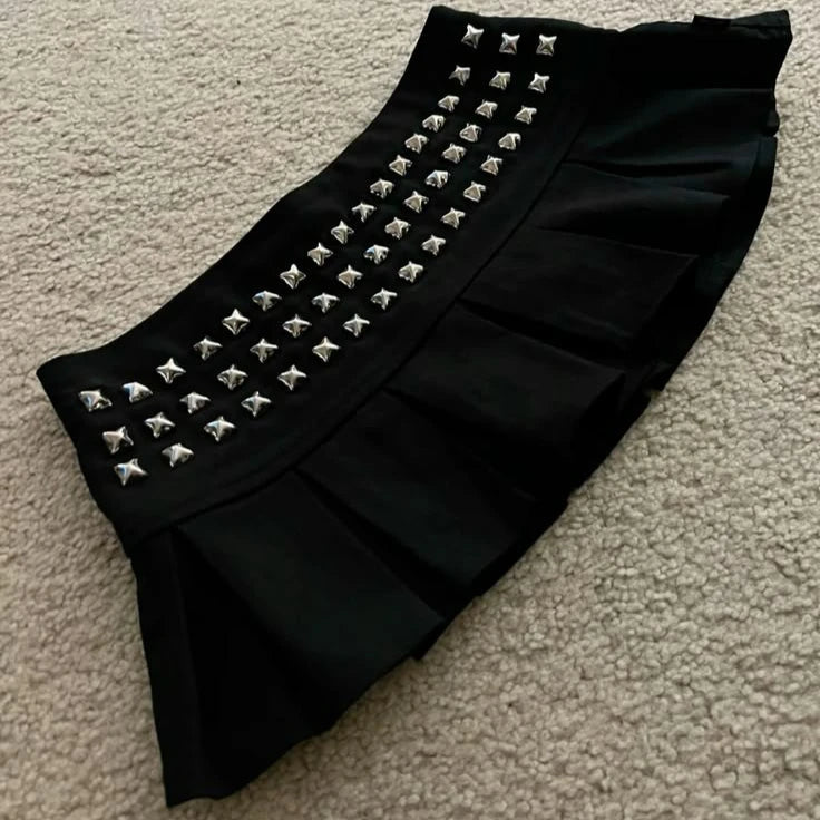 Aiertu  -  Y2K New Gothic Punk Studded Mini Skirt Harajuku Sexy Ultra Short Black Rivet Pleated Skirt Hot Girl Kawaii Skirt Womens Clothing Aiertu