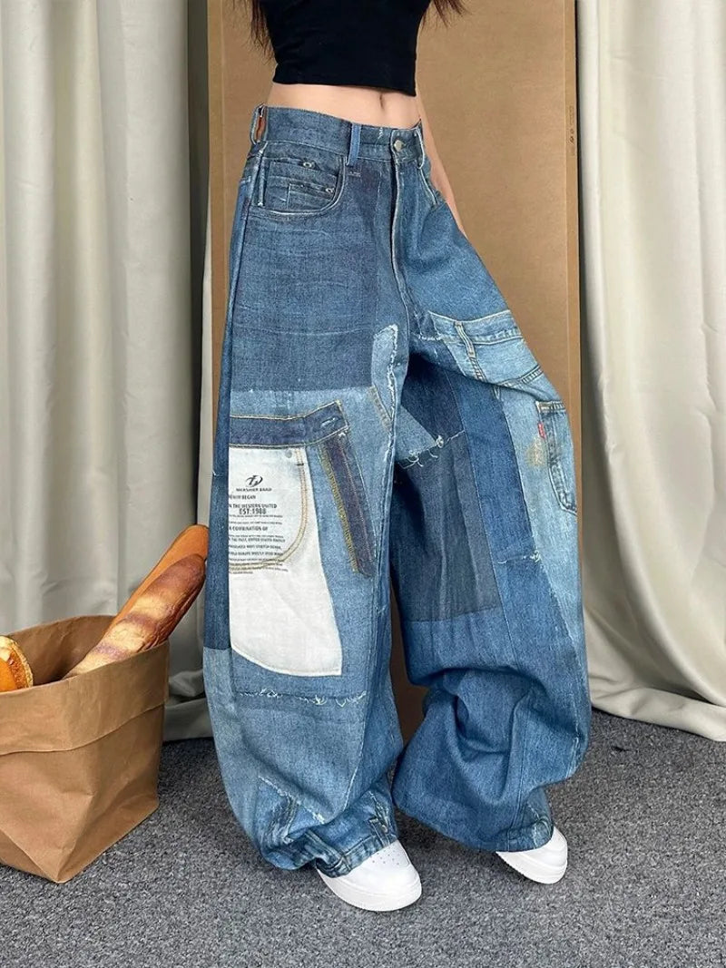 Aiertu  -  American Patchwork Design Patch Print Baggy Jeans Y2K Retro Blue Wash Loose Hot Girl Street Casual High Waist Wide Leg Jeans Aiertu