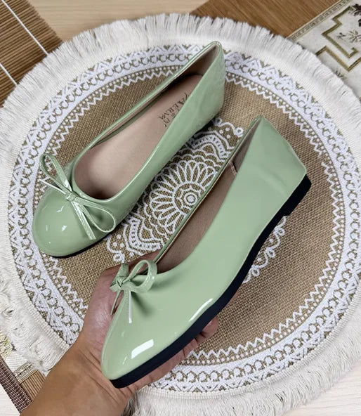 Aiertu    -  Women Round Toe Ballet Flats Spongy Bottom  Hot New Italian Shoes Patent Leather Classic Bow-Knot Dressing Slip-On 34 48 47 Aiertu