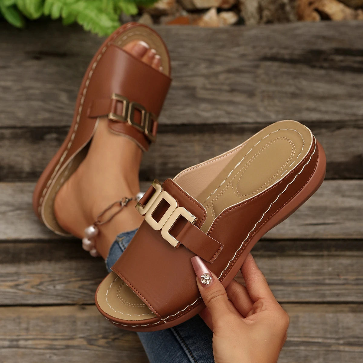 Aiertu  -  New Slippers Plus Size Solid Color Round Head Metal Chain Casual Outer Wear Women's Slippers Aiertu