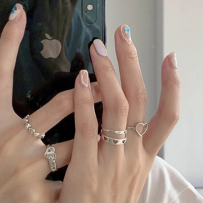 Aiertu Bohemian Butterfly Pearl Rings Set for Women Shine Pearl Gothic Vintage Plated Retro Rhinestone Simple Finger Jewelry Gift Aiertu