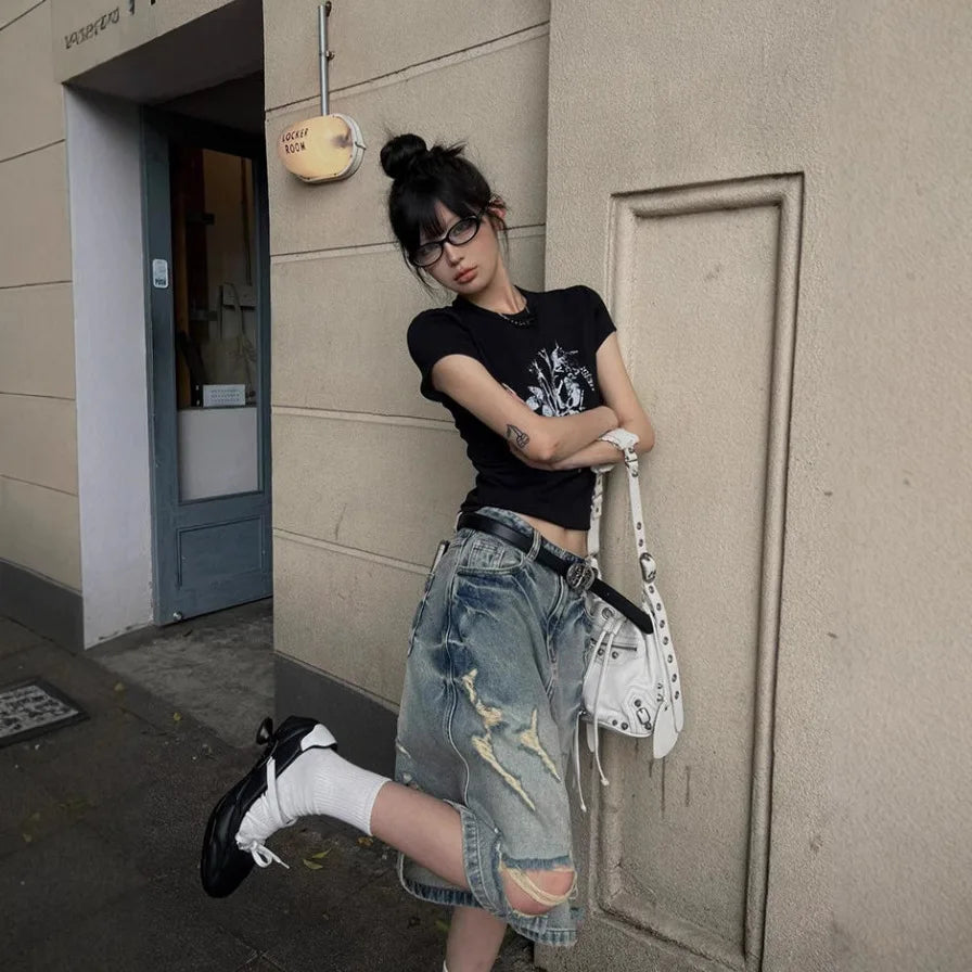 Aiertu  -  American high street design sense worn hole straight five-point jeans women's y2k new hiphop hip hop pants tide Aiertu