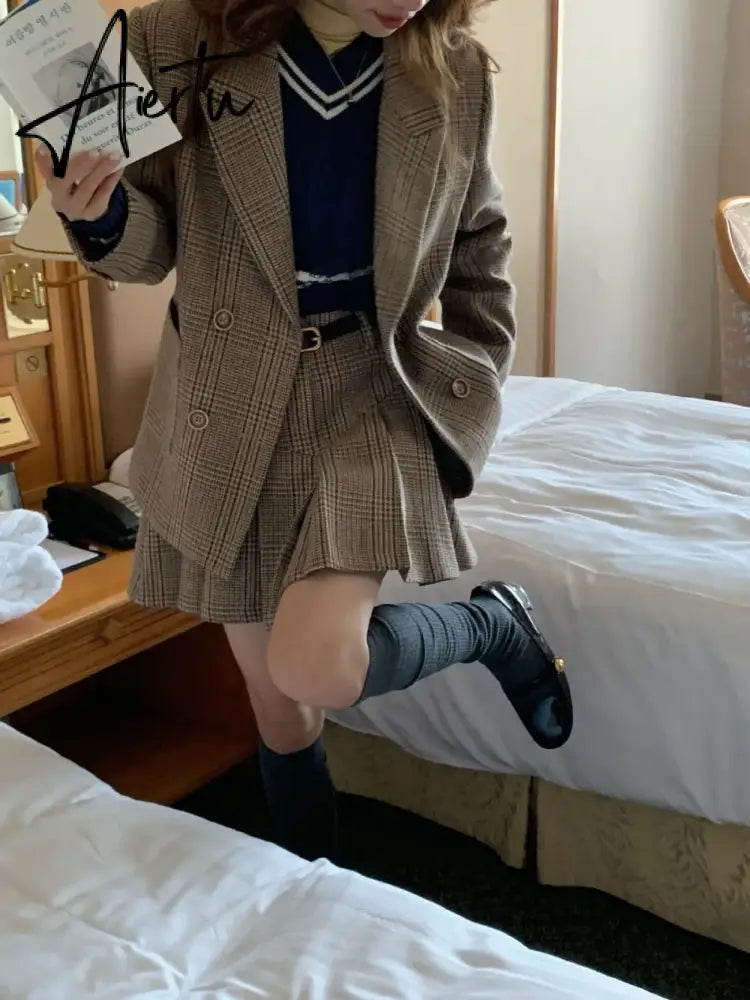 Aiertu 2 Piece Sets Women Outfits Autumn Winter Elegant Sweet Woolen Blazer High Waist Pleated Skirt Suit Korean Vintage Temperament Aiertu