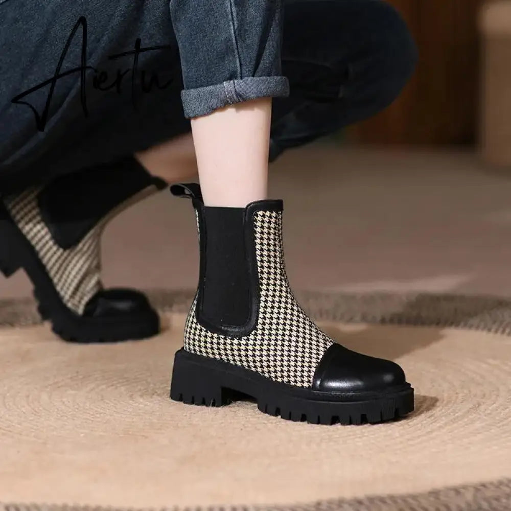 Aiertu  Autumn and winter new elasticated thick-soled women's boots French retro flat color elastic stitching plaid fashion Martin boots Aiertu