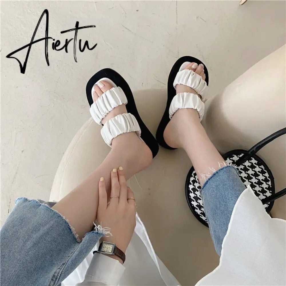 Aiertu Fashion Design Pleated PU Leather Woman Flat Shoes Summer Outdoor Beach Slippers Gladiator Sandals Womens Slides Aiertu