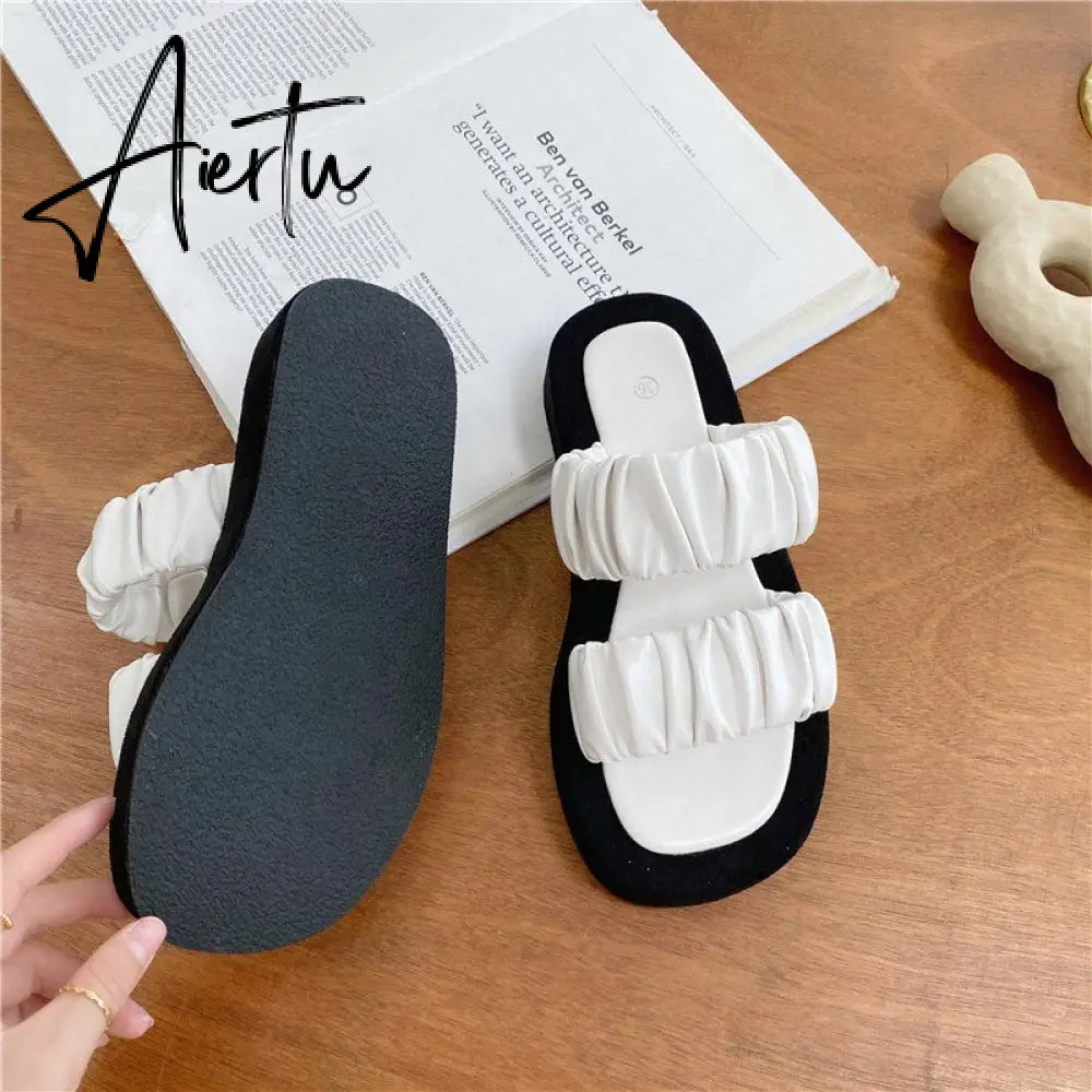 Aiertu Fashion Design Pleated PU Leather Woman Flat Shoes Summer Outdoor Beach Slippers Gladiator Sandals Womens Slides Aiertu