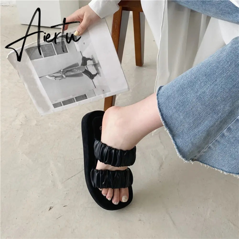 Aiertu Fashion Design Pleated PU Leather Woman Flat Shoes Summer Outdoor Beach Slippers Gladiator Sandals Womens Slides Aiertu