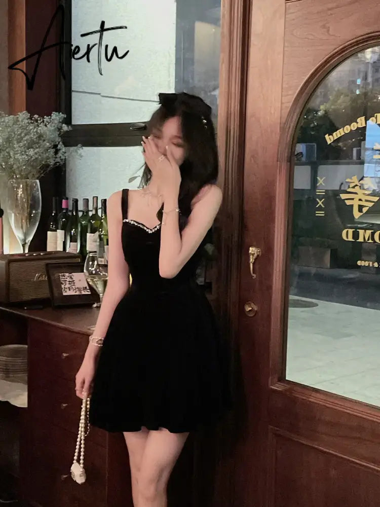 Aiertu Fashion Summer New Elegant Spaghetti Strap Velvet Vintage Black Dress Women Sexy Prom Evening Party Korean Style Dresses Aiertu