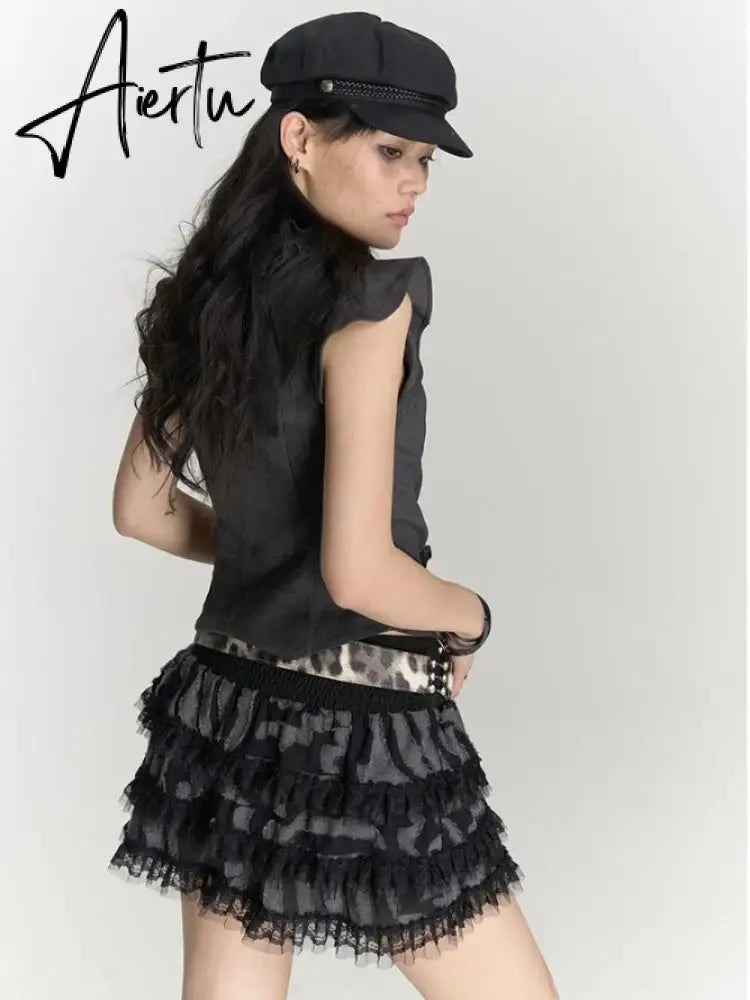 Aiertu Gothic Punk Vintage T Shirts Women Korean Style Harajuku Streetwear Patchwork Ruffled Sleeveless Slim Tees Top 2024 Chic Aiertu