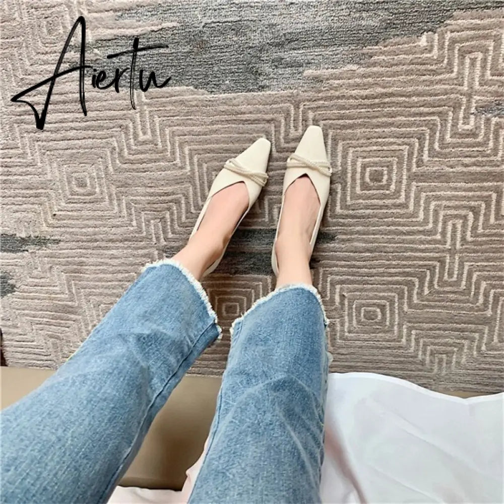 Aiertu Hot Sale Fashion Sweet Pointed toe Slip On Office Ladies Shoes Leisure Pearsl Chain Butterfly Knot Solid Shoes Medium Heel Pumps Aiertu