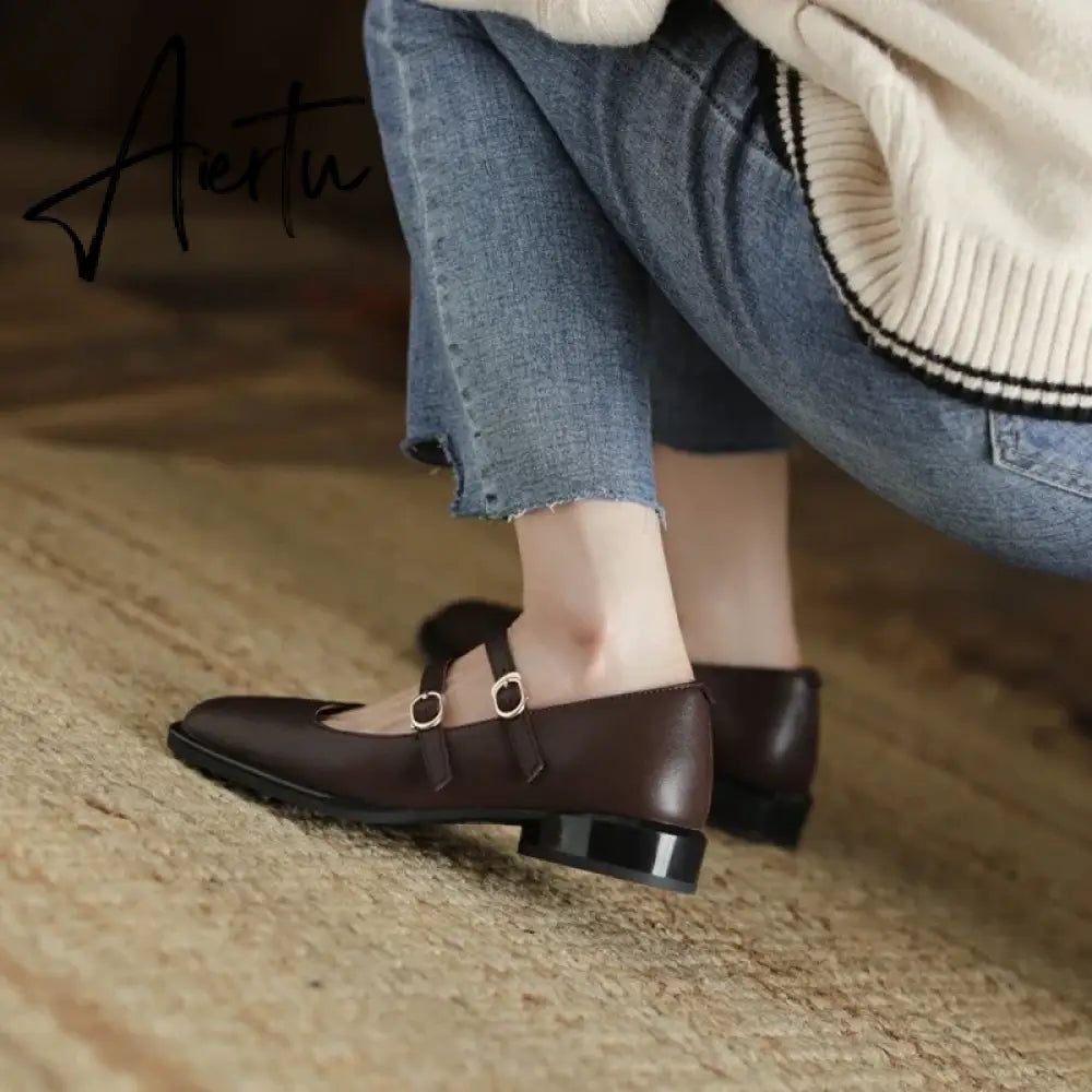 Aiertu HOT SALE Spring Fashion Women Shoes Round Toe Chunky Heel Shoes Women Cow Leather Low Heel Women Pumps Solid Retro Mary Janes Aiertu