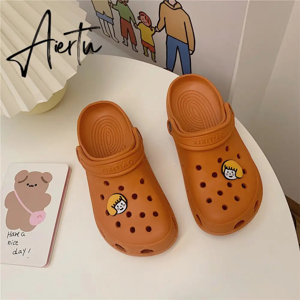 Aiertu Korean Women Casual Garden Clogs Waterproof Shoes Beach Platform Slippers For Woman Personalized Sandals Streetwear Shoes Aiertu