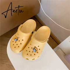 Aiertu Korean Women Casual Garden Clogs Waterproof Shoes Beach Platform Slippers For Woman Personalized Sandals Streetwear Shoes Aiertu