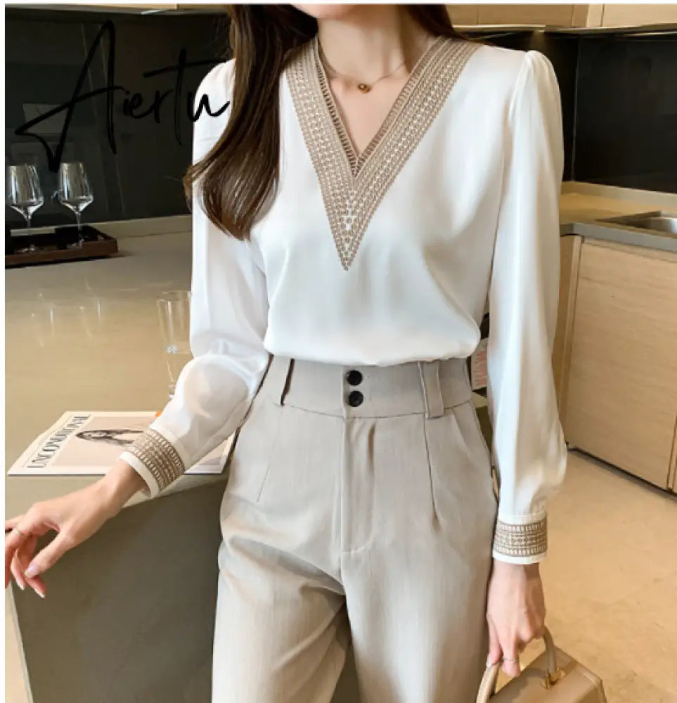 Aiertu Long Sleeve White Blouse Tops Blouse Women Blusas Mujer De Moda Embroidery V-Neck Chiffon Blouse Shirt Women Blouses E226 Aiertu