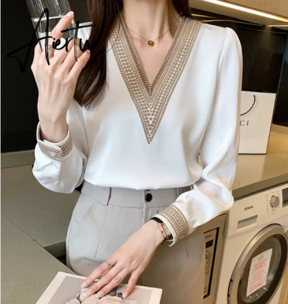 Aiertu Long Sleeve White Blouse Tops Blouse Women Blusas Mujer De Moda Embroidery V-Neck Chiffon Blouse Shirt Women Blouses E226 Aiertu