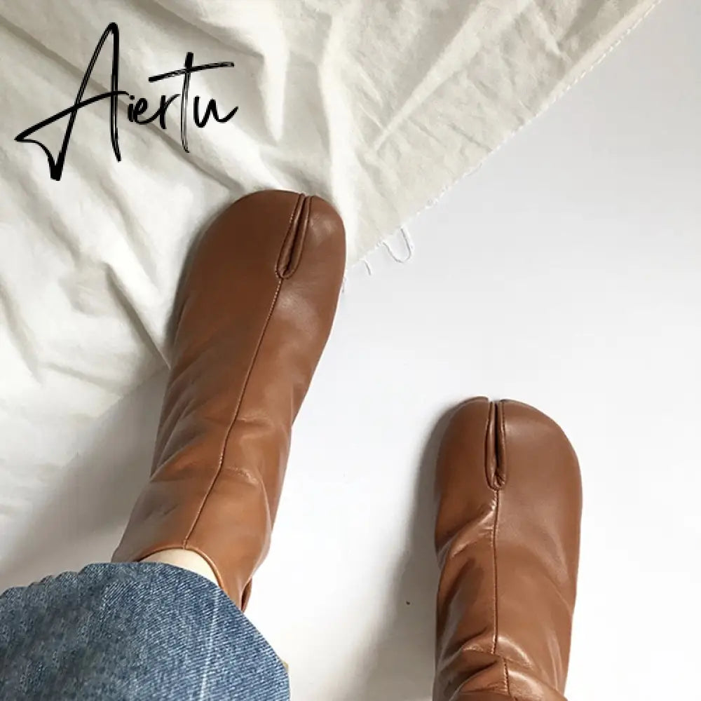 Aiertu Luxury Brand Designer Split Toe Ankle Boots New Fashion Chunky Round High Heels Women Boots Winter Tabi Shoes Short Boots Aiertu
