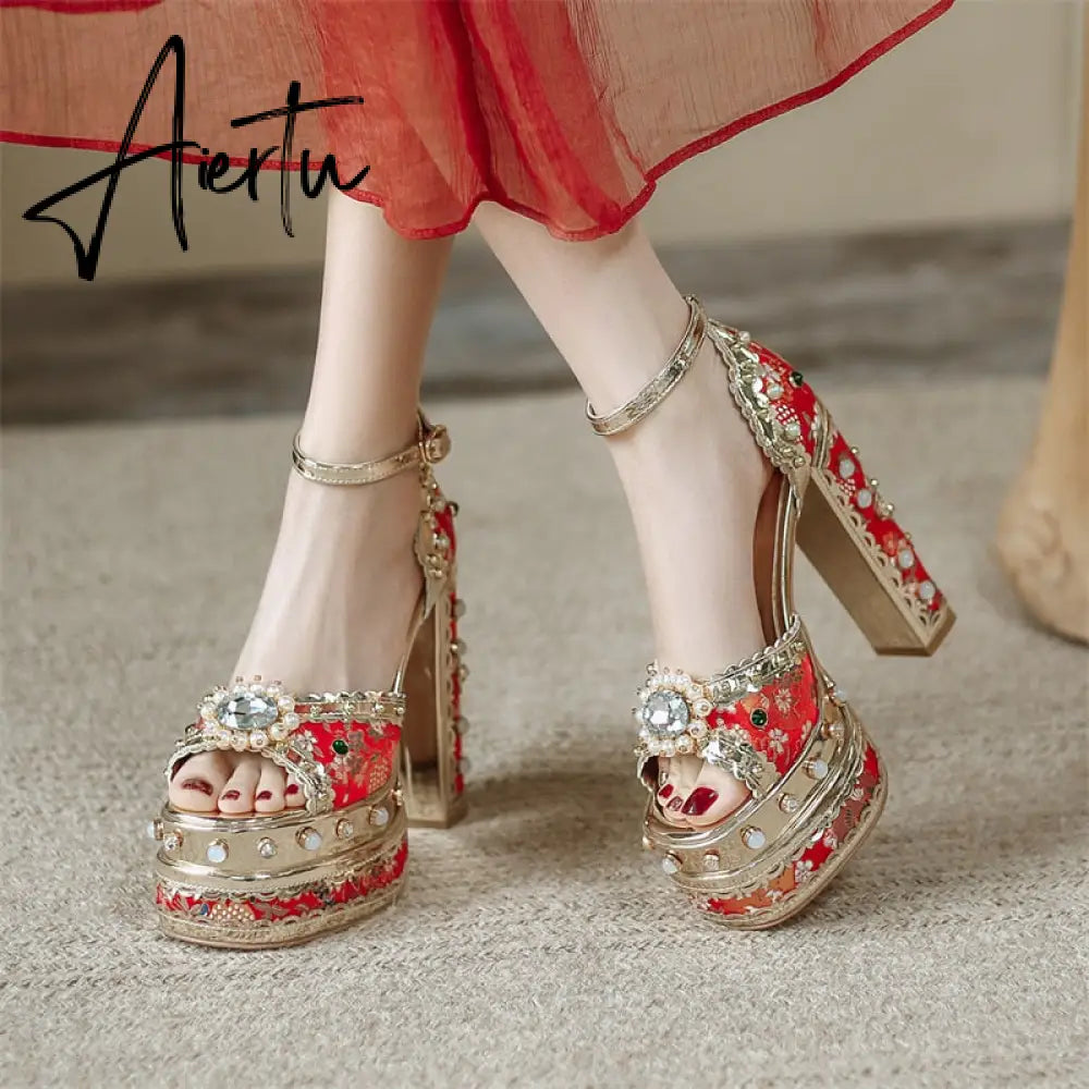 Aiertu Luxury Gold Metallic Women Sandals Studded Square Heels Female Shoes Platform Flower Crystal Sexy Peep Toe Summer Ladies Pumps Aiertu