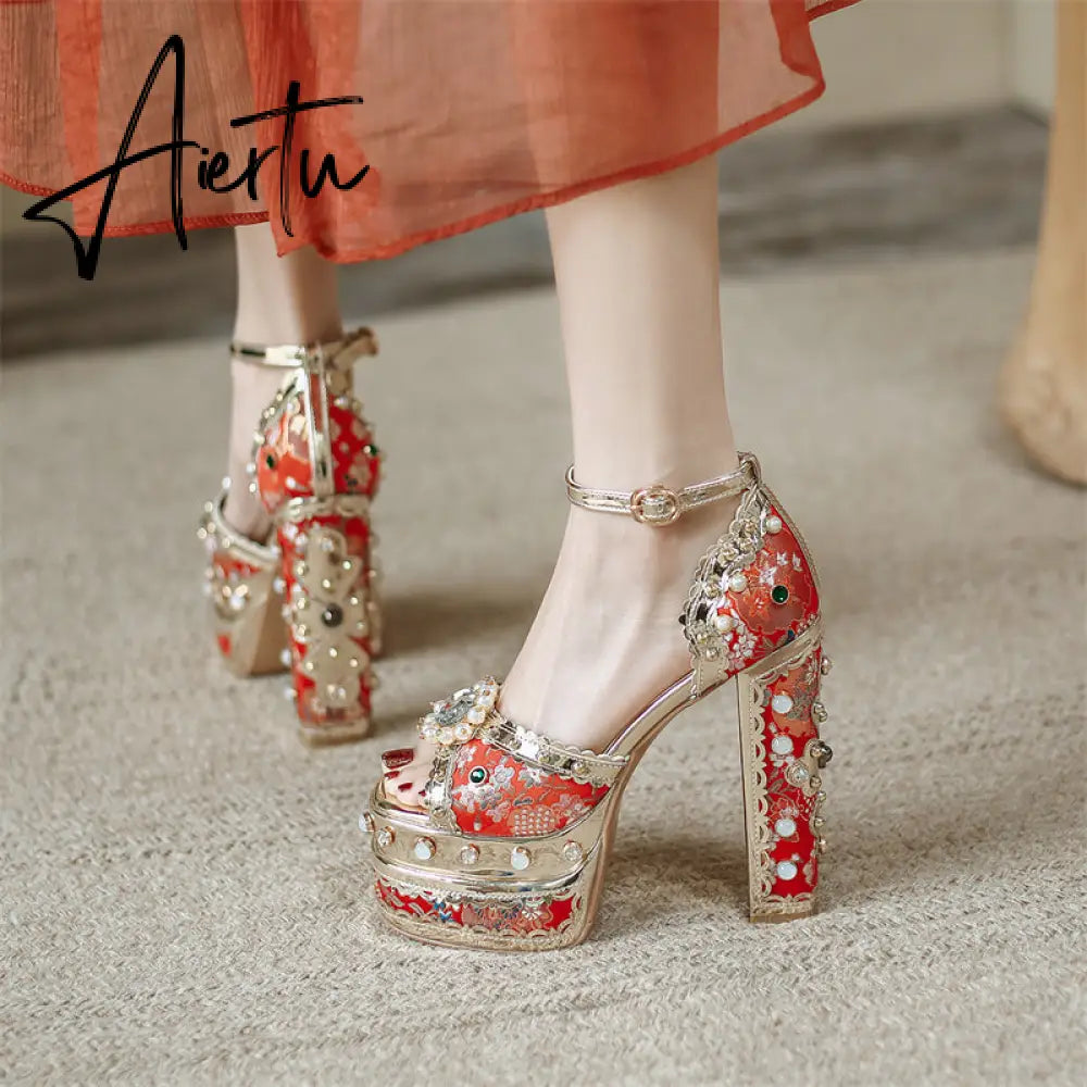 Aiertu Luxury Gold Metallic Women Sandals Studded Square Heels Female Shoes Platform Flower Crystal Sexy Peep Toe Summer Ladies Pumps Aiertu