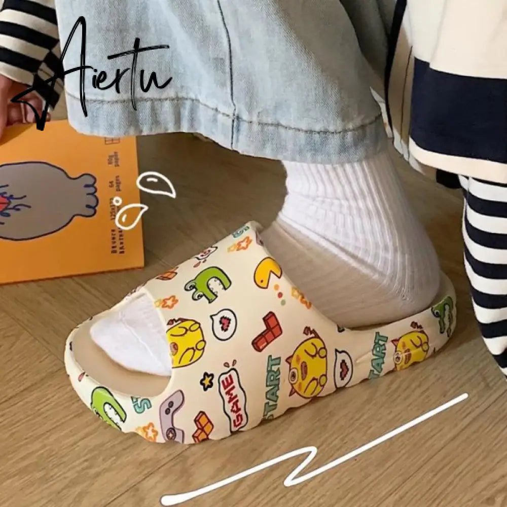 Aiertu New Arrivals Slippers For Women Indoor Home Summer Student Soft Sole Slides Fashion Ins Cartoon Graffiti Flip Flops Aiertu