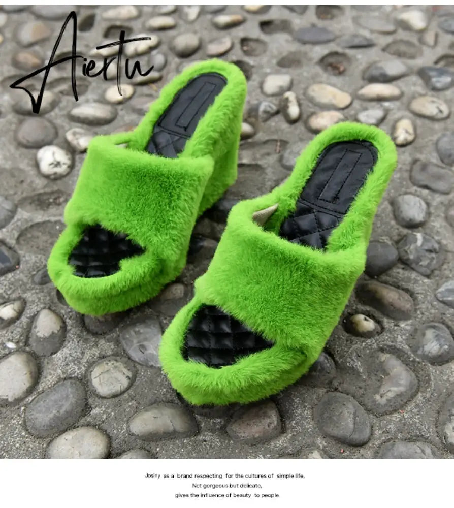 Aiertu New Fur Slippers Women's Wedge Heel Shoes Women High-heeled Furry Drag Fashion Outdoor All-match Shoes Slippers Furry Slides Aiertu